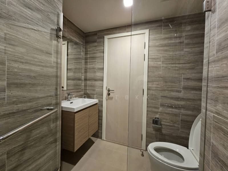 Maestro 03 Ratchada-Rama 9, Bangkok, Soi Ratchadaphisek 3 Ratchadaphisek Road, Din Daeng, Bangkok, 1 Bedroom, 30 sqm, Condo For Rent, by Agentbkk, 500476440 - DDproperty.com