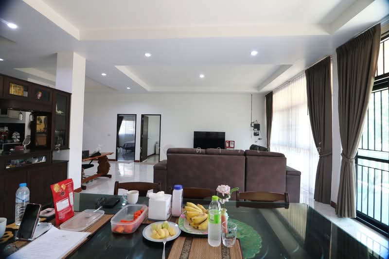 Spacious Modern Home on 3+ Rai Land For Sale, Nong Han, Udon Thani, Udon Thani, Phak Top, Nong Han, Udon Thani, 3 Bedrooms, 200 sqm, Single Detached House For Sale, by วีรภัทรา ดาร์เปอร์, 500476449 - DDproperty.com