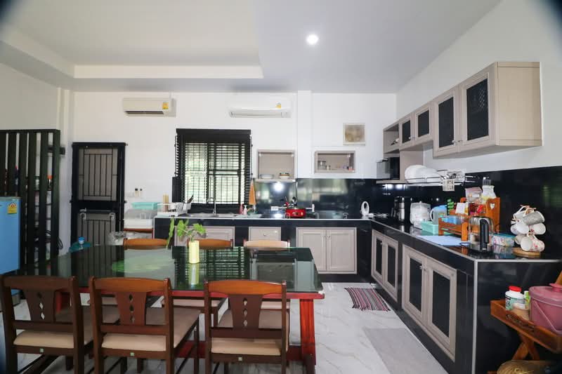Spacious Modern Home on 3+ Rai Land For Sale, Nong Han, Udon Thani, Udon Thani, Phak Top, Nong Han, Udon Thani, 3 Bedrooms, 200 sqm, Single Detached House For Sale, by วีรภัทรา ดาร์เปอร์, 500476449 - DDproperty.com