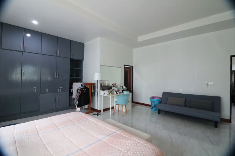 Spacious Modern Home on 3+ Rai Land For Sale, Nong Han, Udon Thani, Udon Thani, Phak Top, Nong Han, Udon Thani, 3 Bedrooms, 200 sqm, Single Detached House For Sale, by วีรภัทรา ดาร์เปอร์, 500476449 - DDproperty.com