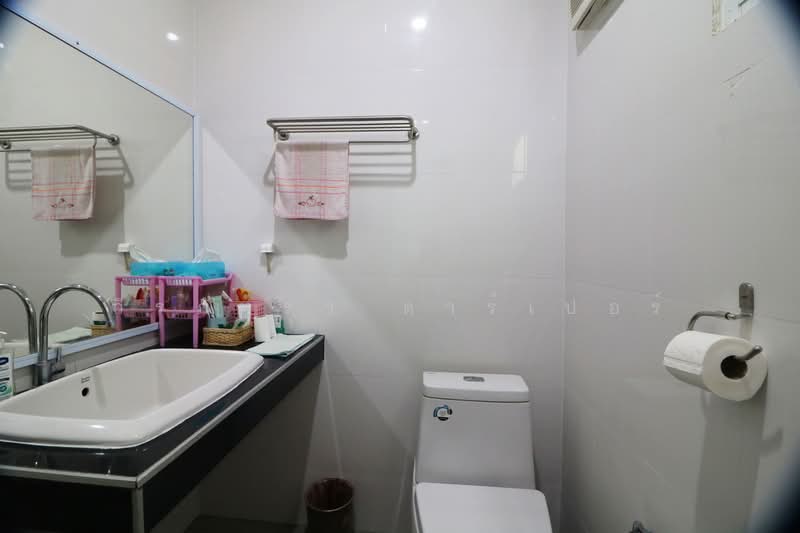 Spacious Modern Home on 3+ Rai Land For Sale, Nong Han, Udon Thani, Udon Thani, Phak Top, Nong Han, Udon Thani, 3 Bedrooms, 200 sqm, Single Detached House For Sale, by วีรภัทรา ดาร์เปอร์, 500476449 - DDproperty.com