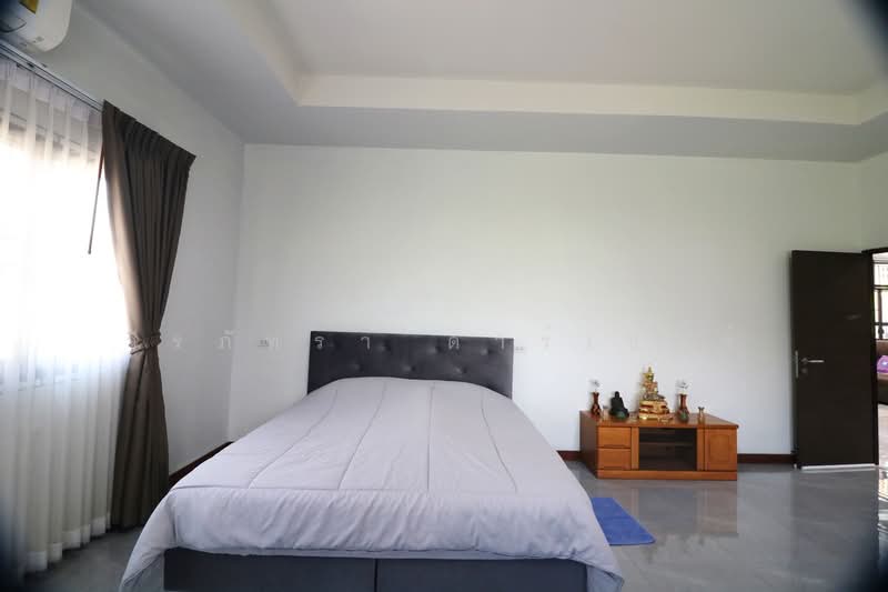 Spacious Modern Home on 3+ Rai Land For Sale, Nong Han, Udon Thani, Udon Thani, Phak Top, Nong Han, Udon Thani, 3 Bedrooms, 200 sqm, Single Detached House For Sale, by วีรภัทรา ดาร์เปอร์, 500476449 - DDproperty.com