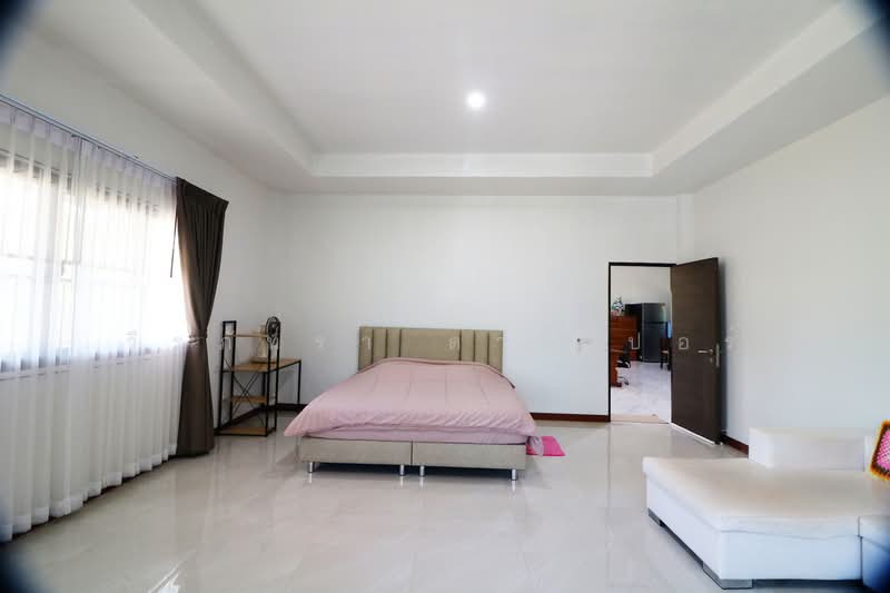 Spacious Modern Home on 3+ Rai Land For Sale, Nong Han, Udon Thani, Udon Thani, Phak Top, Nong Han, Udon Thani, 3 Bedrooms, 200 sqm, Single Detached House For Sale, by วีรภัทรา ดาร์เปอร์, 500476449 - DDproperty.com