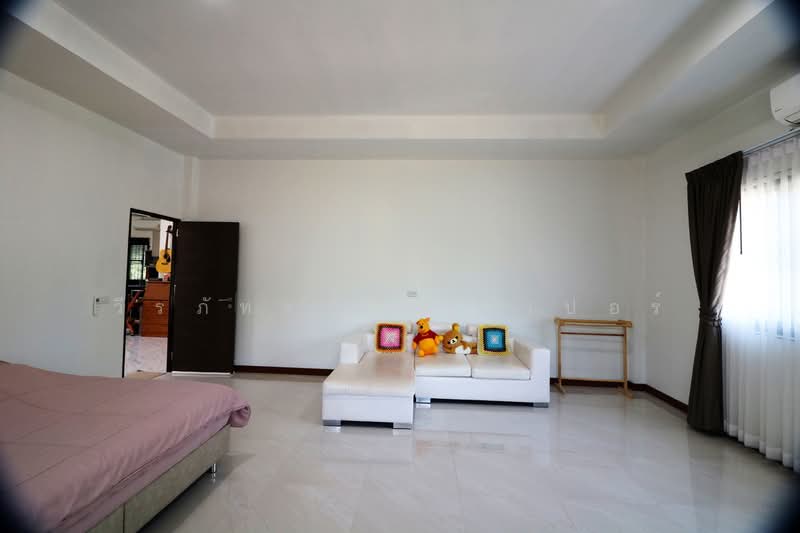 Spacious Modern Home on 3+ Rai Land For Sale, Nong Han, Udon Thani, Udon Thani, Phak Top, Nong Han, Udon Thani, 3 Bedrooms, 200 sqm, Single Detached House For Sale, by วีรภัทรา ดาร์เปอร์, 500476449 - DDproperty.com
