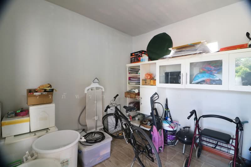 Spacious Modern Home on 3+ Rai Land For Sale, Nong Han, Udon Thani, Udon Thani, Phak Top, Nong Han, Udon Thani, 3 Bedrooms, 200 sqm, Single Detached House For Sale, by วีรภัทรา ดาร์เปอร์, 500476449 - DDproperty.com