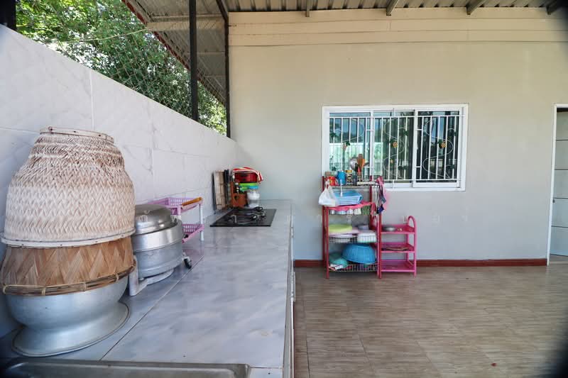 Spacious Modern Home on 3+ Rai Land For Sale, Nong Han, Udon Thani, Udon Thani, Phak Top, Nong Han, Udon Thani, 3 Bedrooms, 200 sqm, Single Detached House For Sale, by วีรภัทรา ดาร์เปอร์, 500476449 - DDproperty.com