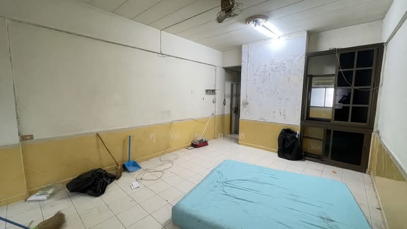 ห้องชุดเคหะชุมชนร่มเกล้า ชั้น 1, Bangkok, ราษฎร์พัฒนา, Khlong Song Ton Nun, Lat Krabang, Bangkok, 1 Bedroom, 30 sqm, Townhouse For Sale, by คุณบอส, 500476492 - DDproperty.com