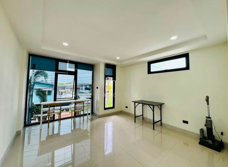 ทาวน์โฮม ซอยวชิรธรรมสาธิต 60, Bangkok, Bang Chak, Phra Khanong, Bangkok, 3 Bedrooms, 237 sqm, Townhouse For Sale, by NR AGENT, 500476515 - DDproperty.com