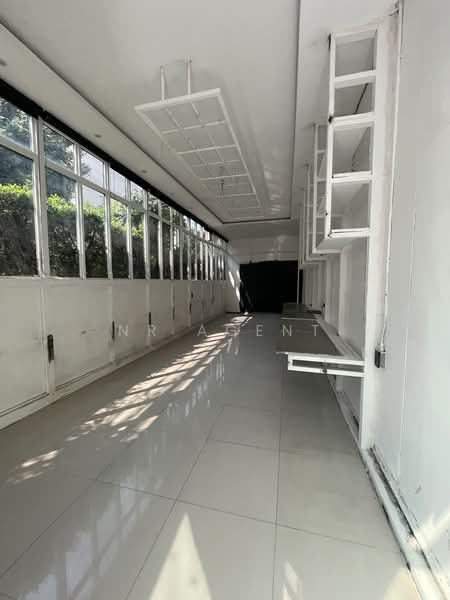Baan Klang Muang Ratchayothin, Bangkok, 464 Phahonyothin Alley, Sena Nikhom, Chatuchak, Bangkok, 3 Bedrooms, 202 sqm, Townhouse For Sale, by NR AGENT, 500476533 - DDproperty.com