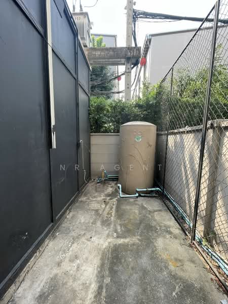 Baan Klang Muang Ratchayothin, Bangkok, 464 Phahonyothin Alley, Sena Nikhom, Chatuchak, Bangkok, 3 Bedrooms, 202 sqm, Townhouse For Sale, by NR AGENT, 500476533 - DDproperty.com