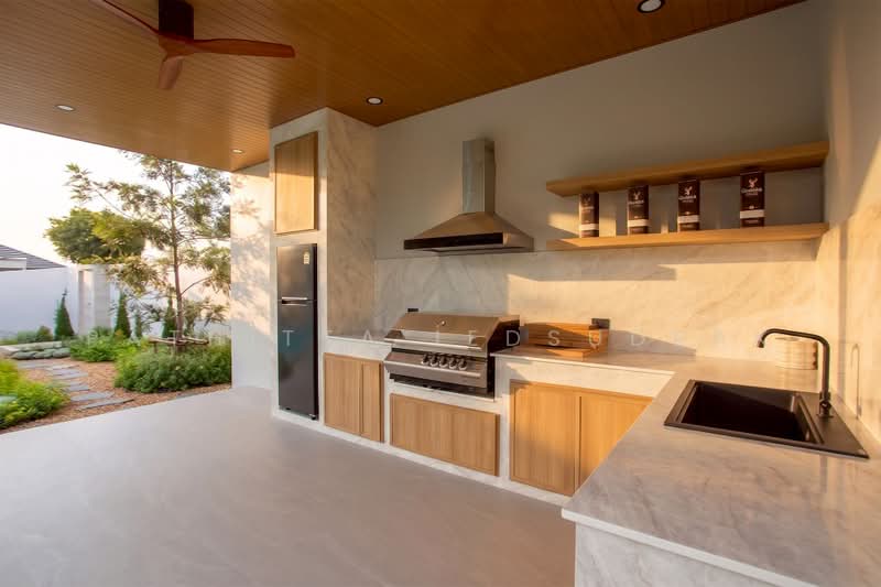 La Felice Villa Hua Hin, Prachuap Khiri Khan, Soi Hua Na 21, Thap Tai, Hua Hin, Prachuap Khiri Khan, 4 Bedrooms, 583 sqm, Single Detached House For Sale, by Pathitta Iedsudrak, 500476545 - DDproperty.com