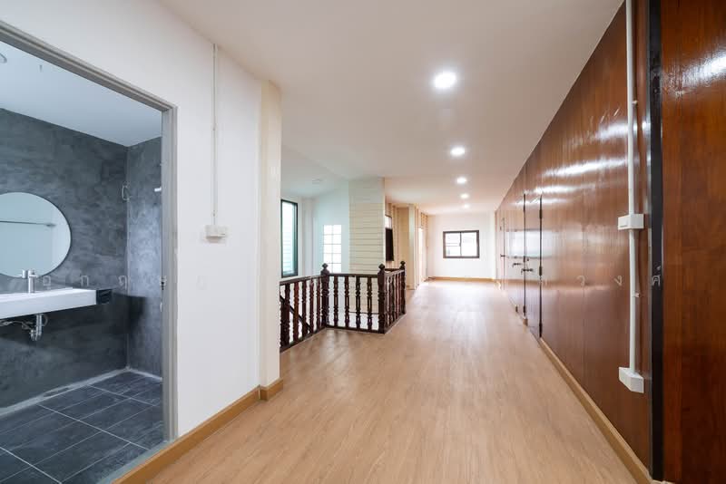 ขาย ทาวน์โฮม 2 ชั้น ถ.ศรีนครินทร์ 27ตร.ว. หลังมุม ในซ.ศรีด่าน 1/5 พร้อมอยู่, Samut Prakan, Samrong Nua, Muang Samut Prakarn, Samut Prakan, 3 Bedrooms, 170 sqm, Semi-Detached House (Twin House) For Sale, by อุกฤษฎ์ สัตย์ตระกูลวงศ์, 500476561 - DDproperty.com