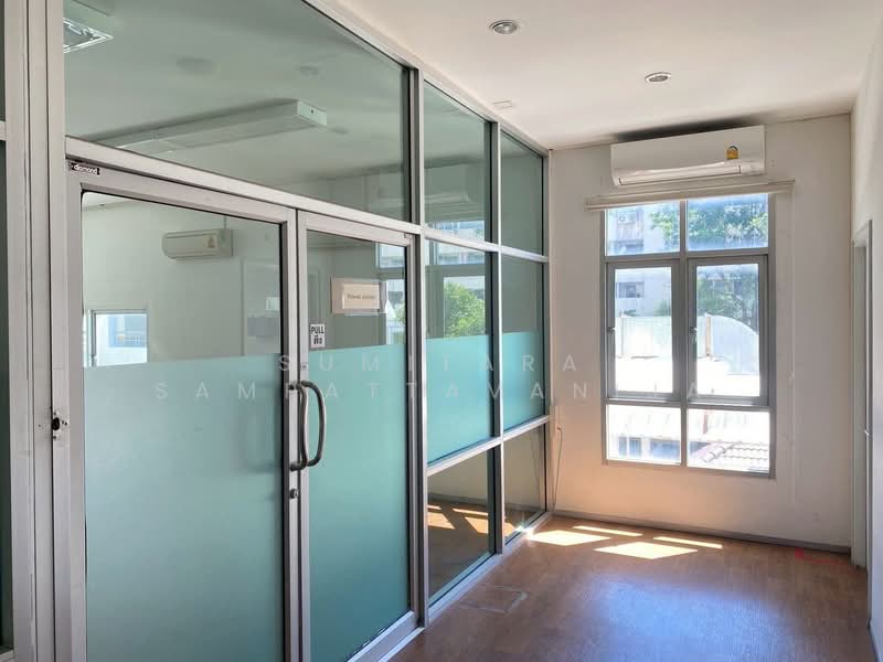 Building for rent Phayathai, Ratchathewi, Bangkok, Phaya Thai, Bangkok, , 1,027 sqm, Shophouse For Rent, by Sumitara Sampattavanija, 500476609 - DDproperty.com