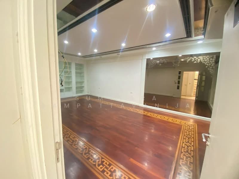 Building for rent Phayathai, Ratchathewi, Bangkok, Phaya Thai, Bangkok, , 1,027 sqm, Shophouse For Rent, by Sumitara Sampattavanija, 500476609 - DDproperty.com