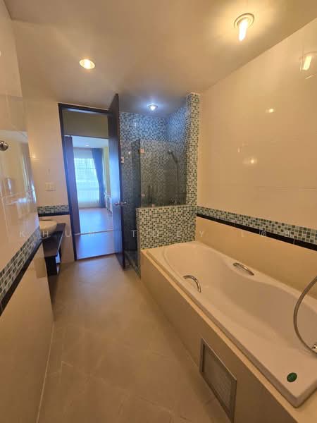 The Master Centrium Asoke-Sukhumvit, Bangkok, Sukhumvit 21, Khlongtoei Nua, Watthana, Bangkok, 2 Bedrooms, 77 sqm, Condo For Rent, by Khun Toey เตย, 500476643 - DDproperty.com