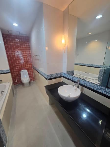 The Master Centrium Asoke-Sukhumvit, Bangkok, Sukhumvit 21, Khlongtoei Nua, Watthana, Bangkok, 2 Bedrooms, 77 sqm, Condo For Rent, by Khun Toey เตย, 500476643 - DDproperty.com