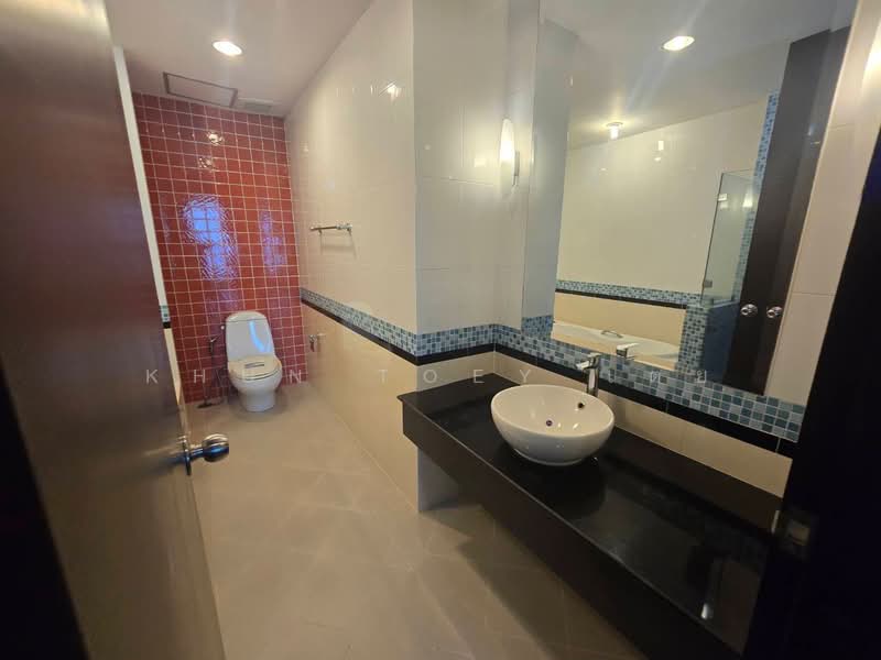The Master Centrium Asoke-Sukhumvit, Bangkok, Sukhumvit 21, Khlongtoei Nua, Watthana, Bangkok, 2 Bedrooms, 77 sqm, Condo For Rent, by Khun Toey เตย, 500476643 - DDproperty.com