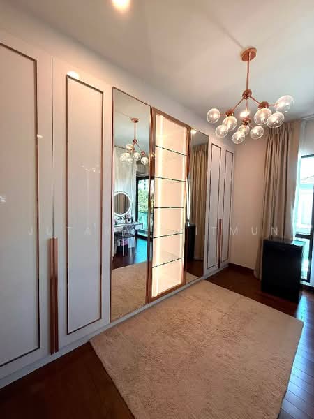 The City Ekkamai-Ladprao, Bangkok, Pradit Manutham Road, Phlapphla, Wang Thonglang, Bangkok, 4 Bedrooms, 309 sqm, Single Detached House For Rent, by Jutarat Jitmun, 500476644 - DDproperty.com