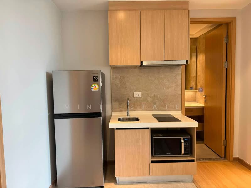 Regal Sathon-Naradhiwas, Bangkok, Naradhiwas Rajanagarindra Road, Thung Maha Mek, Sathon, Bangkok, 1 Bedroom, 38 sqm, Condo For Rent, by Mint Estate, 500476656 - DDproperty.com