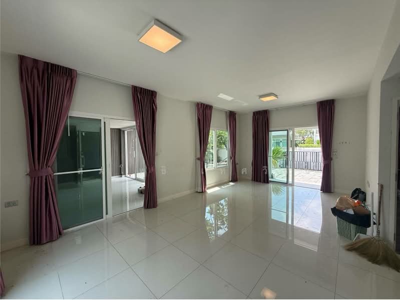 Siwalee Phetkasem 69, Bangkok, Along the Phasi Charoen Canal on the south side, Nong Khaem, Nong Kham, Nong Khaem, Bangkok, 6 Bedrooms, 187 sqm, Single Detached House For Sale, by สมโพธิ เทศวิรัช, 500476657 - DDproperty.com