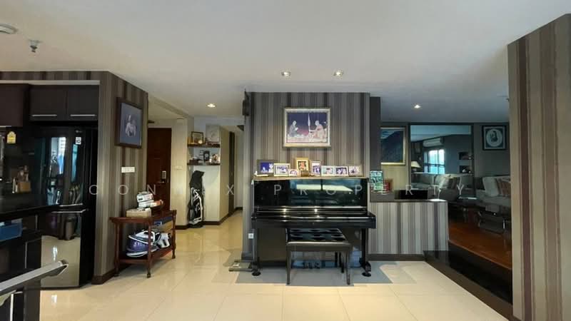 Lumpini Ville Phahol-Suthisarn, Bangkok, 23 Inthamara 2 Alley, Samsen Nai, Phaya Thai, Bangkok, 3 Bedrooms, 138 sqm, Condo For Sale, by Connex Property, 500476725 - DDproperty.com