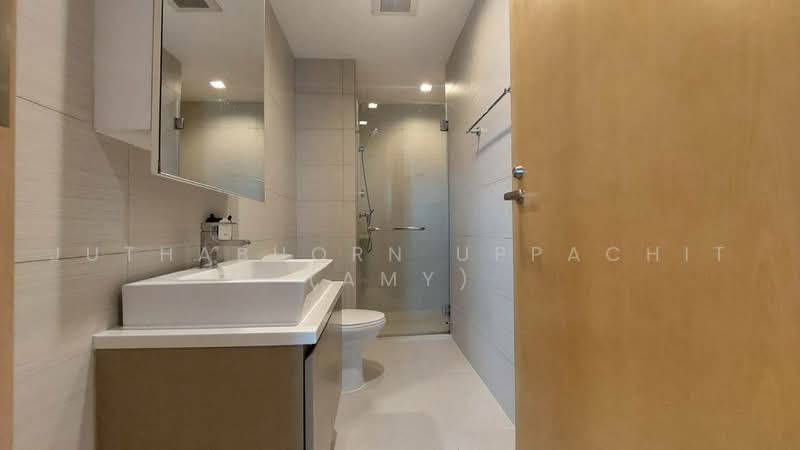 Siri At Sukhumvit, Bangkok, 902 Sukhumvit Road, Phra Kanong, Khlong Toei, Bangkok, 2 Bedrooms, 72 sqm, Condo For Rent, by Juthabhorn Uppachit (Amy), 500476765 - DDproperty.com