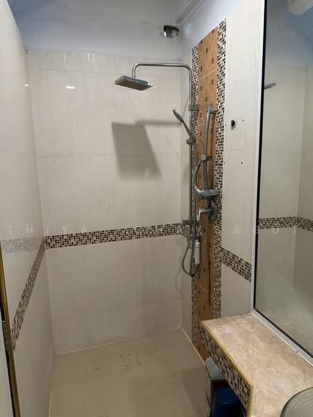 MRTลาดพร้าว, Bangkok, Chan Kasem, Chatuchak, Bangkok, 6 Bedrooms, 300 sqm, Townhouse For Rent, by Thiya Chaysabut, 500476811 - DDproperty.com