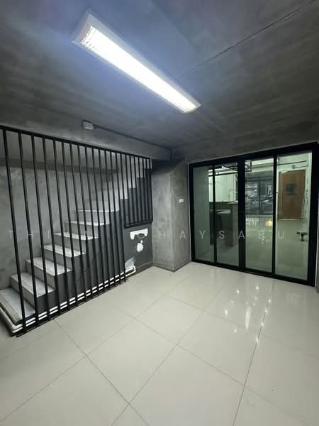 MRTลาดพร้าว, กรุงเทพ, จันทรเกษม, จตุจักร, กรุงเทพ, 300 ตร.ม., ทาวน์เฮ้าส์ ให้เช่า, โดย Thiya Chaysabut, 500476811 - DDproperty.com