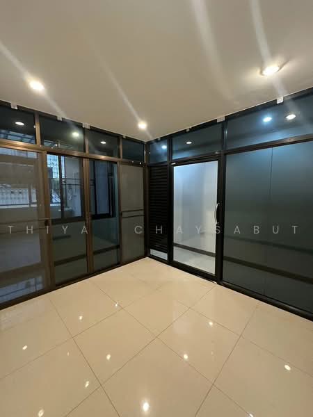 MRTลาดพร้าว, กรุงเทพ, จันทรเกษม, จตุจักร, กรุงเทพ, 300 ตร.ม., ทาวน์เฮ้าส์ ให้เช่า, โดย Thiya Chaysabut, 500476811 - DDproperty.com