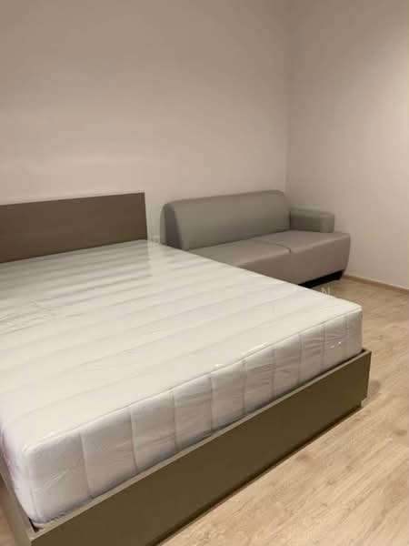 IDEO Sathorn-Wongwian Yai, Bangkok, 219 Soi Krung Thonburi 1, Khlong Ton Sai, Khlong San, Bangkok, 1 Bedroom, 27 sqm, Condo For Rent, by Rattanaporn Khamlit, 500476818 - DDproperty.com