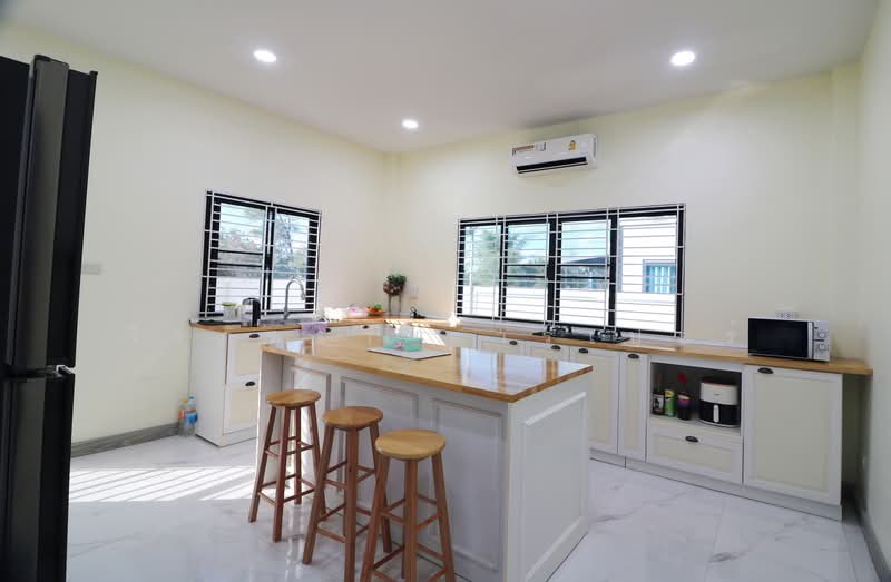 3-Bedroom Luxury Home in Mu Mon, Udon Thani for Sale, Udon Thani, Mu Mon, Muang Udon Thani, Udon Thani, 3 Bedrooms, 265 sqm, Single Detached House For Sale, by วีรภัทรา ดาร์เปอร์, 500476888 - DDproperty.com