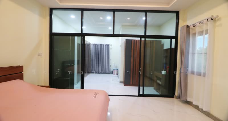 ขายบ้านหรู 3 ห้องนอน ในหมู่บ้านมูน จังหวัดอุดรธานี, อุดรธานี, หมูม่น, เมืองอุดรธานี, อุดรธานี, 265 ตร.ม., บ้านเดี่ยว ขาย, โดย วีรภัทรา ดาร์เปอร์, 500476888 - DDproperty.com