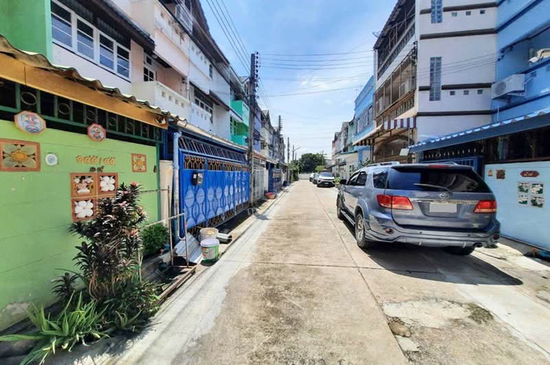 ขายทาวน์เฮาส์ 3 ชั้น 19.2 ตร.ว. ถนนราชพฤกษ์ ซอยสวนผัก 19 ตลิ่งชัน ใกล้รถไฟฟ้าสายสีแดง สถานีตลิ่งชัน, Bangkok, ถนนบรมราชชนนี - ราชพฤกษ์, Taling Chan, Taling Chan, Bangkok, 4 Bedrooms, 145 sqm, Townhouse For Sale, by คุณสินี, 500476889 - DDproperty.com