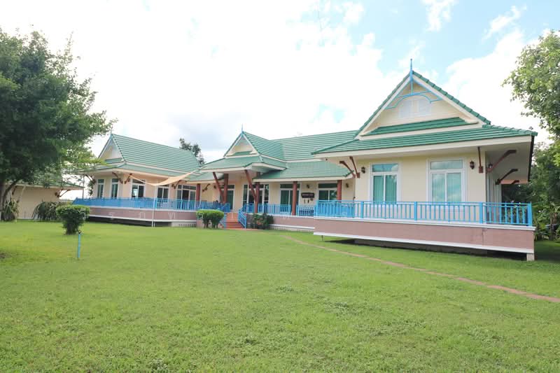 Luxury 4 Brm 5 Bth Home with 6 Rai Land in Wanon Niwat, Sakon Nakhon, Wanon Niwat, Sakon Nakhon, 4 Bedrooms, 215 sqm, Single Detached House For Sale, by วีรภัทรา ดาร์เปอร์, 500476895 - DDproperty.com