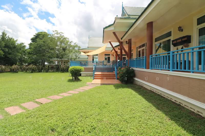บ้านเดี่ยวหรู 4 ห้องนอน 5 ห้องน้ำ พร้อมที่ดิน 6 ไร่ ในโครงการวานนท์นิวาส อำเภอสกลนคร, สกลนคร, วานรนิวาส, สกลนคร, 215 ตร.ม., บ้านเดี่ยว ขาย, โดย วีรภัทรา ดาร์เปอร์, 500476895 - DDproperty.com