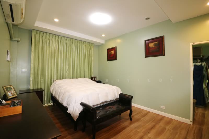 บ้านเดี่ยวหรู 4 ห้องนอน 5 ห้องน้ำ พร้อมที่ดิน 6 ไร่ ในโครงการวานนท์นิวาส อำเภอสกลนคร, สกลนคร, วานรนิวาส, สกลนคร, 215 ตร.ม., บ้านเดี่ยว ขาย, โดย วีรภัทรา ดาร์เปอร์, 500476895 - DDproperty.com