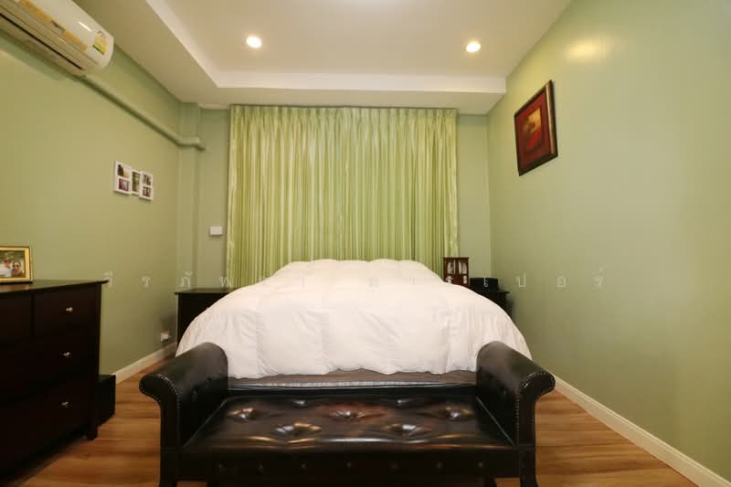 Luxury 4 Brm 5 Bth Home with 6 Rai Land in Wanon Niwat, Sakon Nakhon, Wanon Niwat, Sakon Nakhon, 4 Bedrooms, 215 sqm, Single Detached House For Sale, by วีรภัทรา ดาร์เปอร์, 500476895 - DDproperty.com