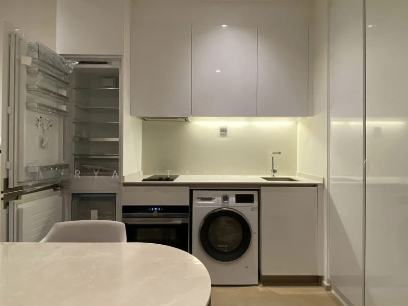 The Strand Thonglor, Bangkok, 36 Soi Sukhumvit 55, Khlong Tan Nua, Watthana, Bangkok, 1 Bedroom, 53 sqm, Condo For Rent, by Ryan Tarrarinn, 500476905 - DDproperty.com