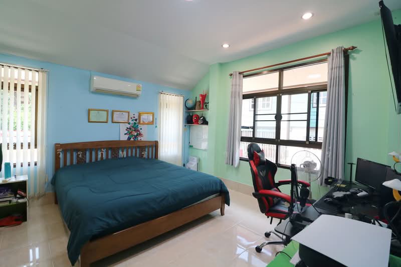 Peaceful 3-Bed Pool Home for Sale in Sawang Daen Din, Sakon Nakhon, Ban Thom, Sawang Daen Din, Sakon Nakhon, 3 Bedrooms, 160 sqm, Single Detached House For Sale, by วีรภัทรา ดาร์เปอร์, 500476925 - DDproperty.com