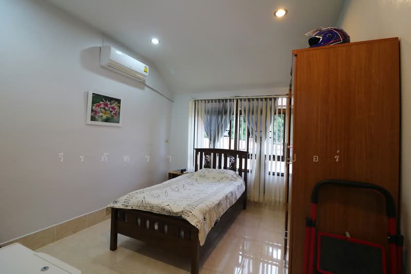 ขายบ้านเดี่ยวพร้อมสระว่ายน้ำ 3 ห้องนอน สว่างแดนดิน สกลนคร, สกลนคร, บ้านถ่อน, สว่างแดนดิน, สกลนคร, 160 ตร.ม., บ้านเดี่ยว ขาย, โดย วีรภัทรา ดาร์เปอร์, 500476925 - DDproperty.com