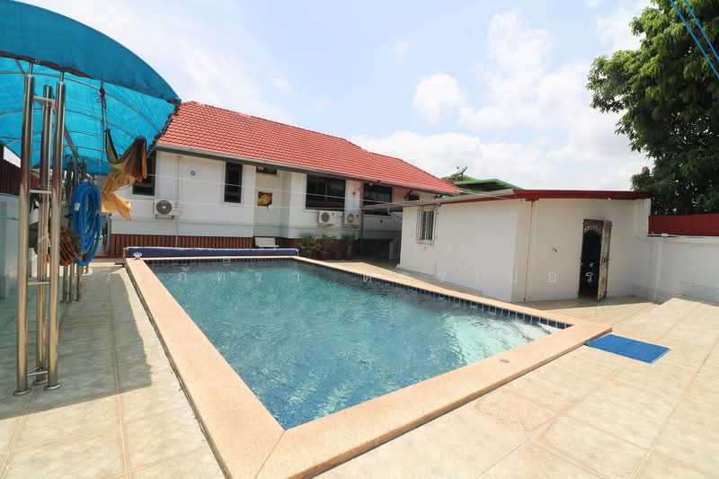 Peaceful 3-Bed Pool Home for Sale in Sawang Daen Din, Sakon Nakhon, Ban Thom, Sawang Daen Din, Sakon Nakhon, 3 Bedrooms, 160 sqm, Single Detached House For Sale, by วีรภัทรา ดาร์เปอร์, 500476925 - DDproperty.com