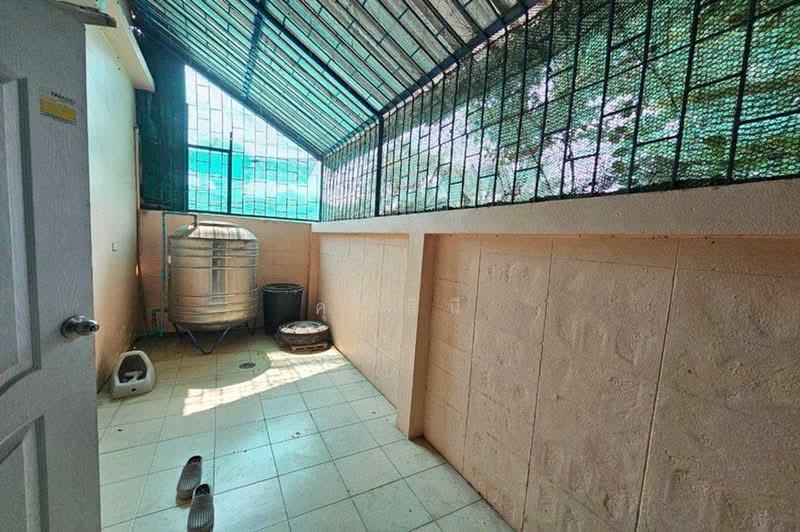 ขายทาวน์เฮาส์ 3 ชั้น หลังริม 32 ตรว. ถนนราชพฤกษ์ ซอยสวนผัก 19 ตลิ่งชัน ใกล้รถไฟฟ้าสายสีแดง, กรุงเทพ, ถนนราชพฤกษ์, ตลิ่งชัน, กรุงเทพ, 300 ตร.ม., ทาวน์เฮ้าส์ ขาย, โดย คุณสินี, 500476943 - DDproperty.com
