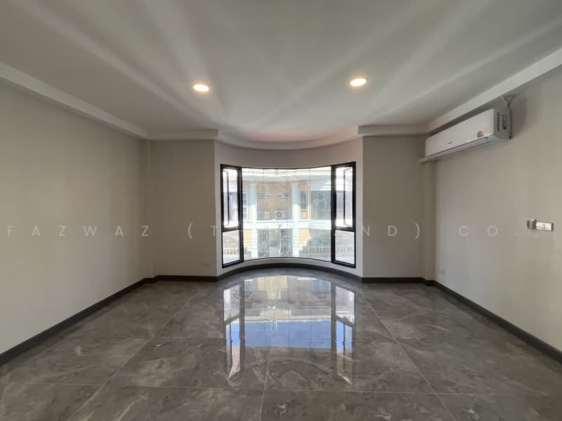 White Mansion Thonglor 25 | Luxury 5-Storey 600 SqM Pet-Friendly House, Bangkok, Khlong Toei, Bangkok, 4 Bedrooms, 600 sqm, Single Detached House For Rent, by Fazwaz (Thailand) Co., Ltd., 500476944 - DDproperty.com
