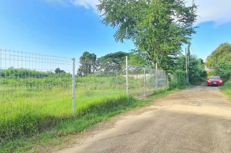 Land for sale on the beachfront in Bang Saray, 1 rai Located near Sukhumvit Road 3 and the beach, Chon Buri (Pattaya), Bang Sa-re, Sattahip, Chon Buri (Pattaya), , 2,056 sqm, Land For Sale, by RICHWELL INTERPLUS, 500476949 - DDproperty.com