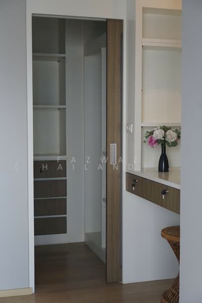 Noble Refine, Bangkok, Soi Sukhumvit 26, Sukhumvit Road, Khong Tan, Khlong Toei, Bangkok, 1 Bedroom, 52 sqm, Condo For Rent, by Fazwaz (Thailand) Co., Ltd., 500476970 - DDproperty.com