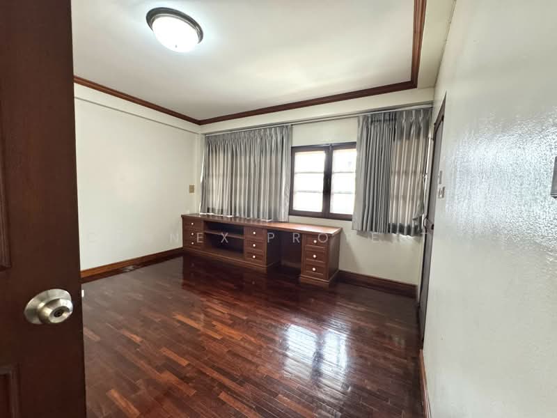 Pin Jaran Villa, Bangkok, จรัญสนิทวงศ์, Arun Amarin, Bangkok Noi, Bangkok, 4 Bedrooms, 280 sqm, Townhouse For Rent, by Connex Property, 500476973 - DDproperty.com