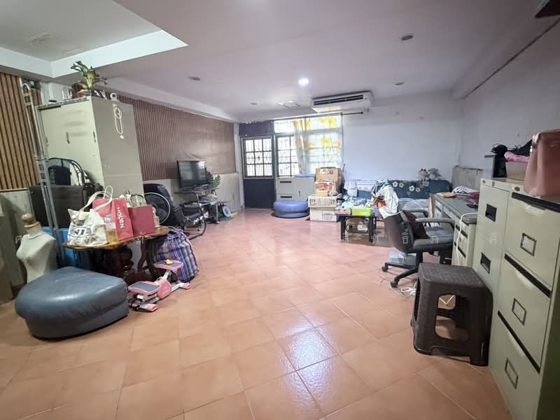 ลาดพร้าว, Bangkok, Lat Phrao, Bangkok, 2 Bedrooms, 120 sqm, Townhouse For Sale, by ศริญาภัสร์ กิตติสิทธิ์ภาคิน, 500476985 - DDproperty.com