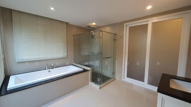 Laddarom Chaiyaphruk-Chaengwattana, Nonthaburi, Chaiyapruek Road, Khlong Phra Udom, Pak Kret, Nonthaburi, 4 Bedrooms, 310 sqm, Single Detached House For Rent, by ธนกฤต ทาธิวัฒน์กุล, 500477000 - DDproperty.com
