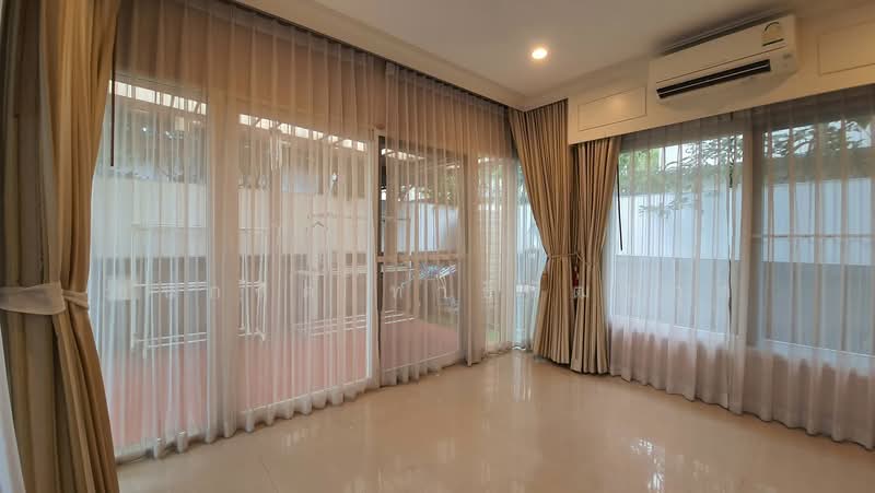 Laddarom Chaiyaphruk-Chaengwattana, Nonthaburi, Chaiyapruek Road, Khlong Phra Udom, Pak Kret, Nonthaburi, 4 Bedrooms, 310 sqm, Single Detached House For Rent, by ธนกฤต ทาธิวัฒน์กุล, 500477000 - DDproperty.com