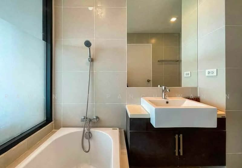 Noble Solo, Bangkok, 988 Thong Lo, Khlong Tan Nua, Watthana, Bangkok, 1 Bedroom, 34 sqm, Condo For Rent, by Pawanrat Panchawanon, 500477016 - DDproperty.com